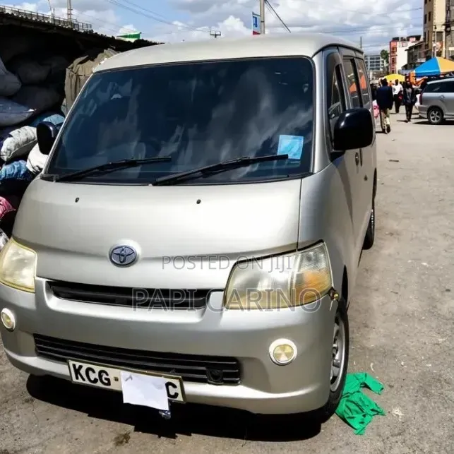 Toyota HiAce 2008 Silver
