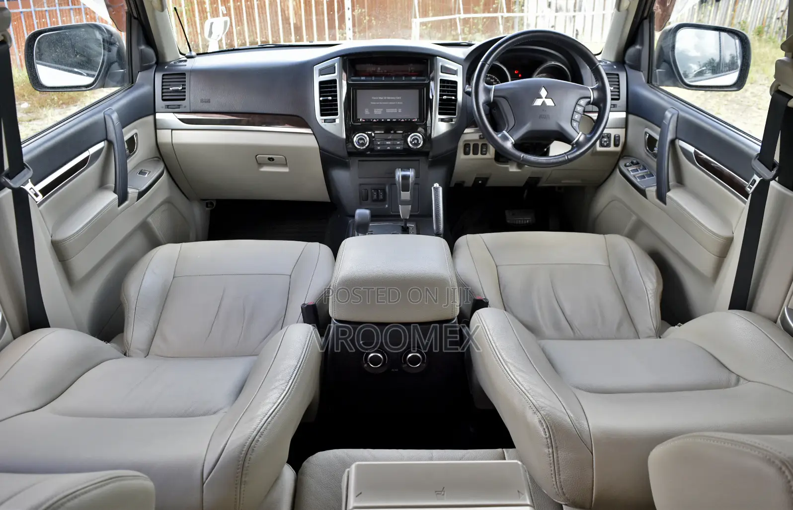 Mitsubishi Pajero Exceed 2018 White