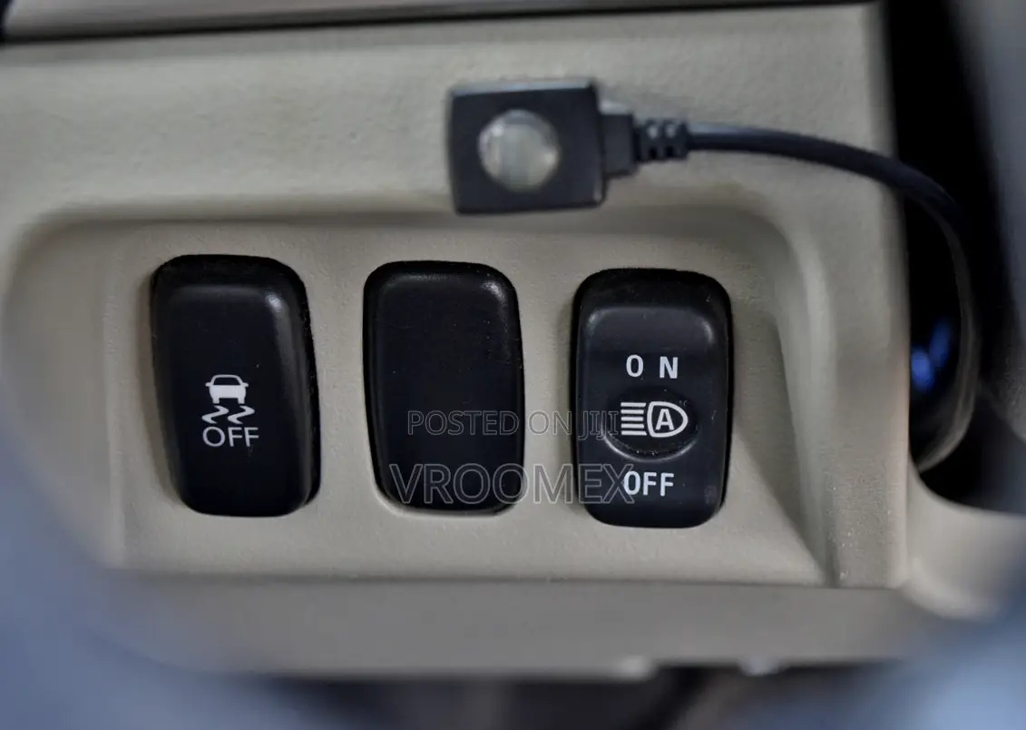 Mitsubishi Pajero Exceed 2018 White