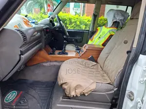 Land Rover Discovery 1997 White