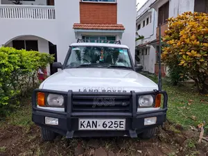 Land Rover Discovery 1997 White