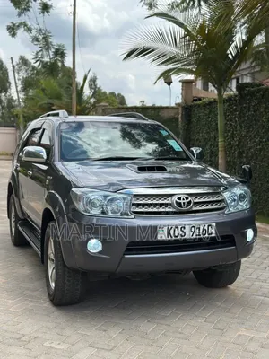 Toyota Fortuner 2011 Gray