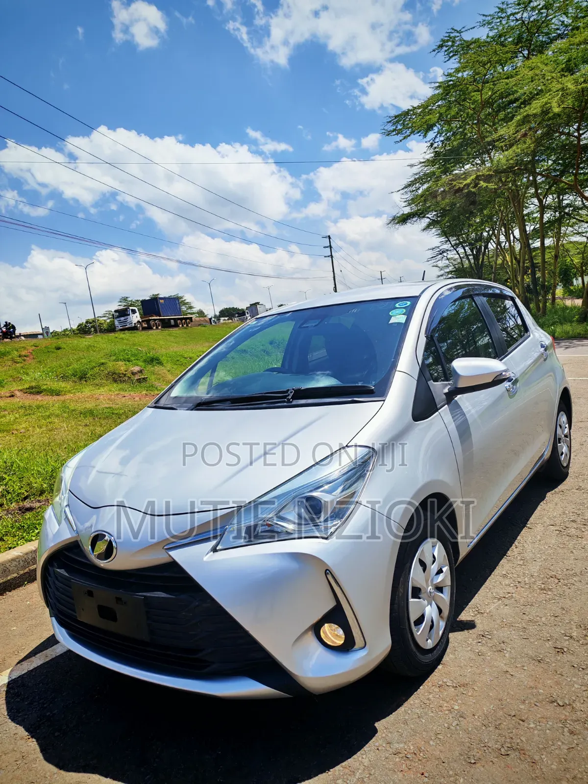 Toyota Vitz 1.0 FWD 5dr 2019 Silver
