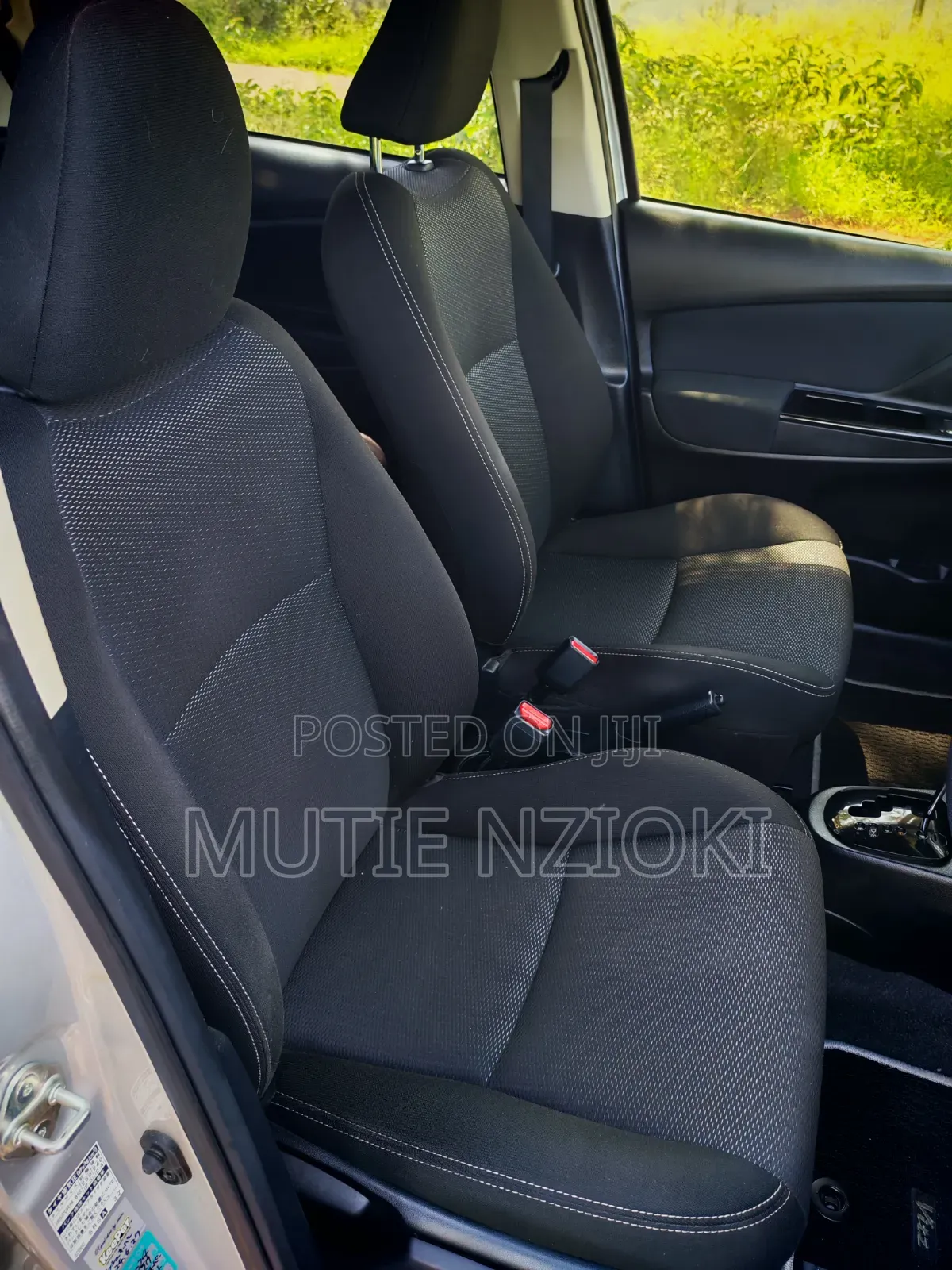 Toyota Vitz 1.0 FWD 5dr 2019 Silver