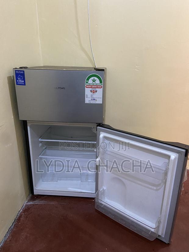 Refrigerator - thumbnail 4