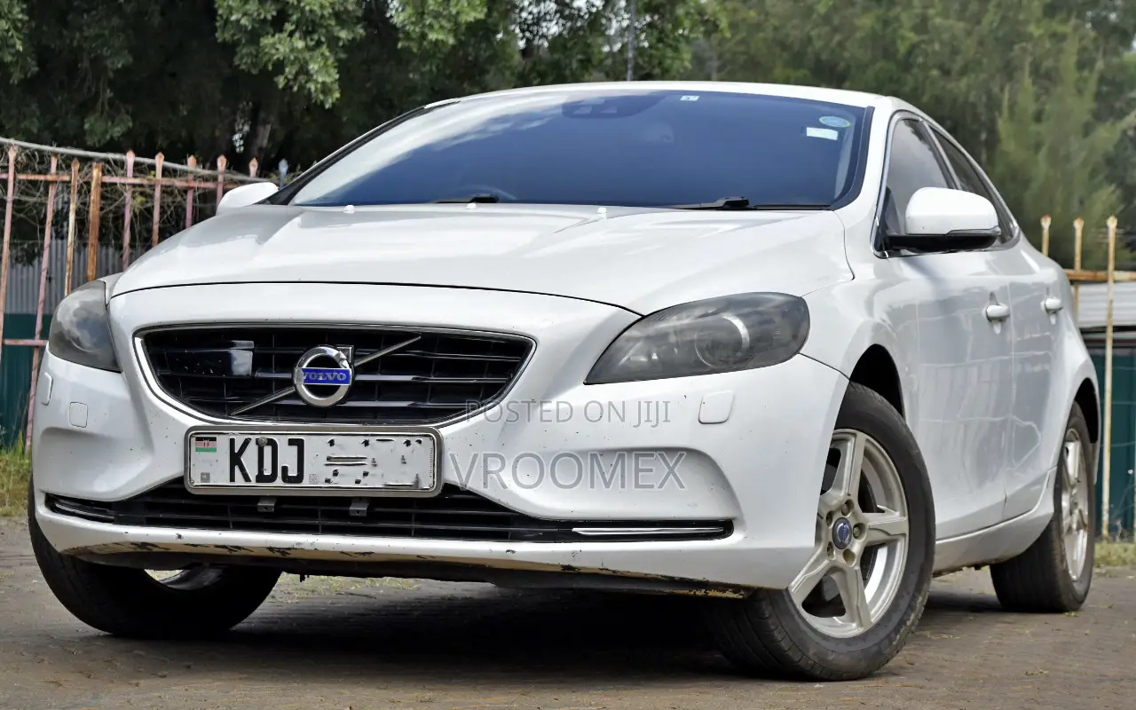 Volvo V40 2015 White