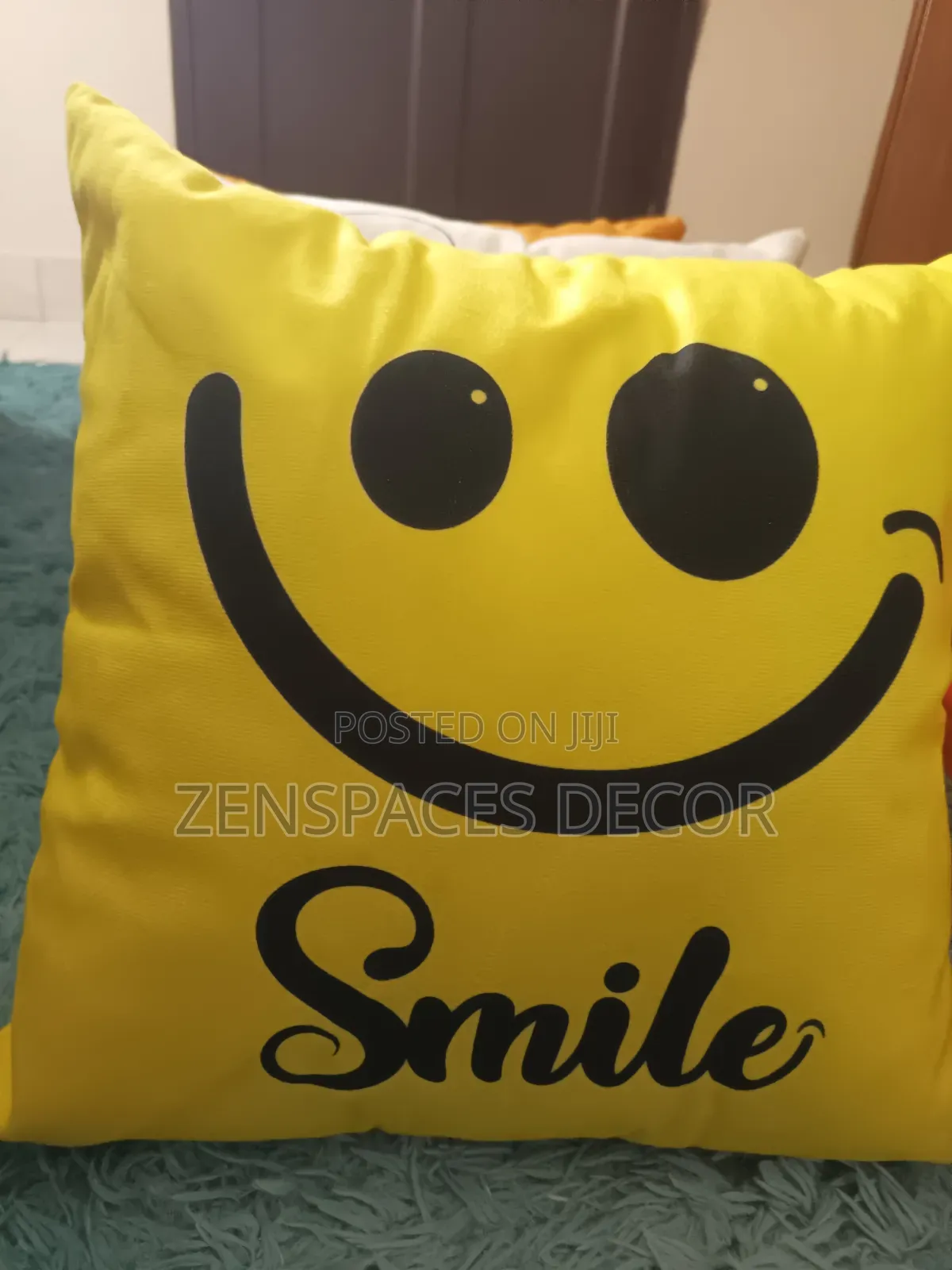 Smiley Face Throwpillow