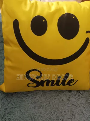 Smiley Face Throwpillow