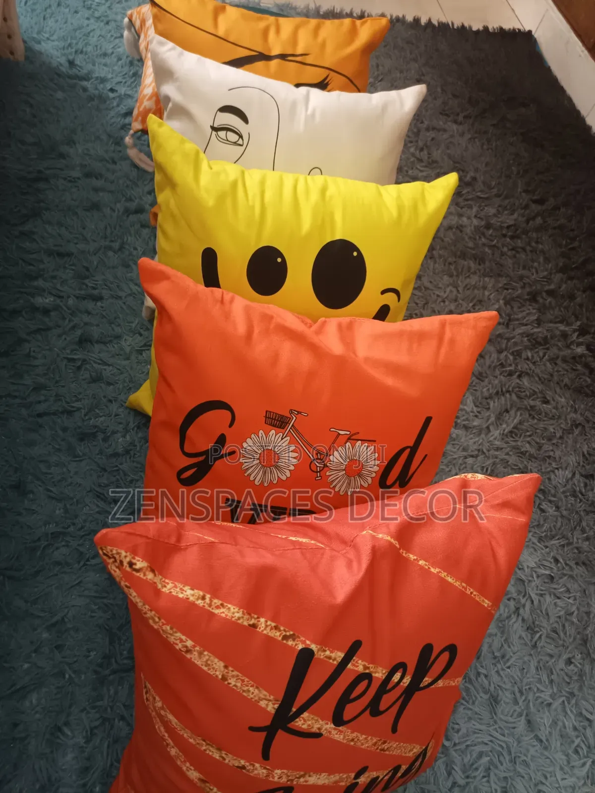 Smiley Face Throwpillow