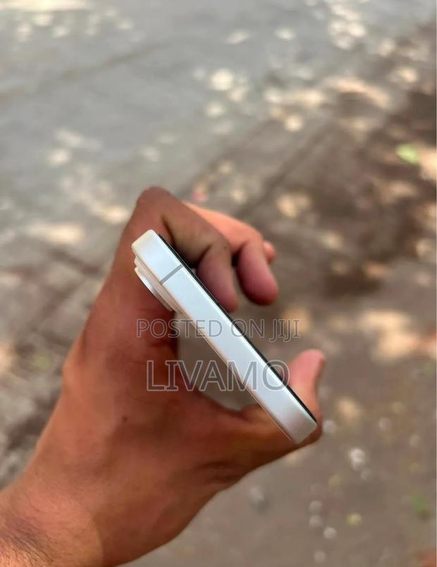 Apple iPhone 17 256 GB White - thumbnail 4