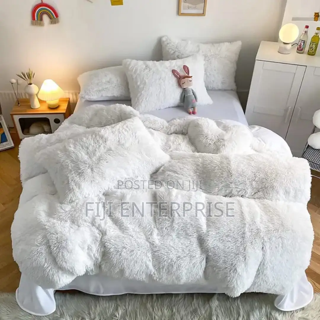 Luxury Velvet Plush Fluffy Duvet Set – Fits Up to 6×7 |