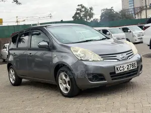 Nissan Note 2011 Green