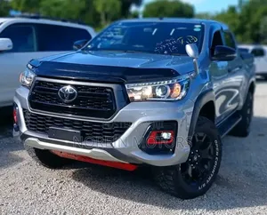 Toyota Hilux 2019 Silver