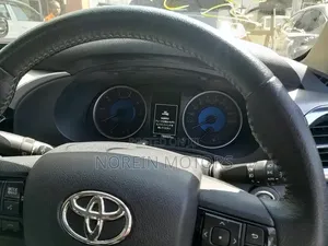 Toyota Hilux 2019 Silver