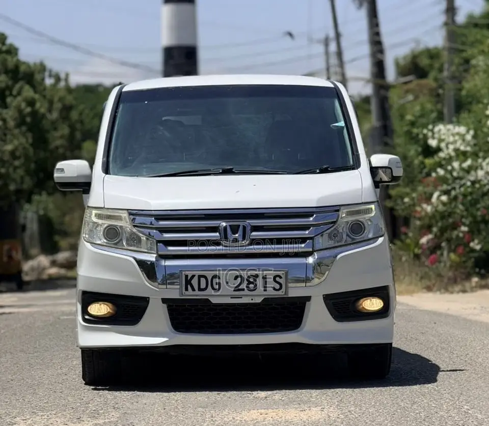 Honda Stepwgn 2015 White