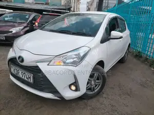 Toyota Vitz 2017 White