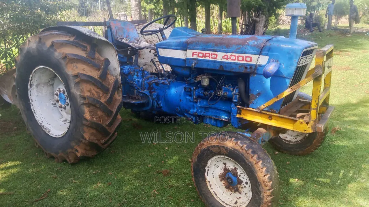 Tractor Ford 4000