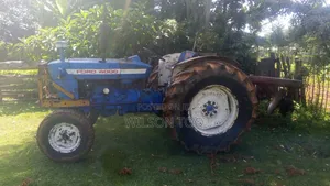 Tractor Ford 4000