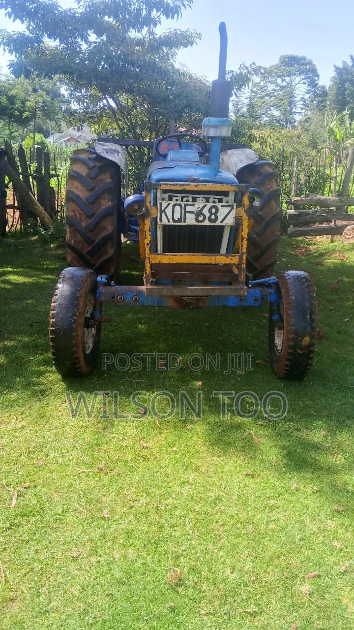 Tractor Ford 4000