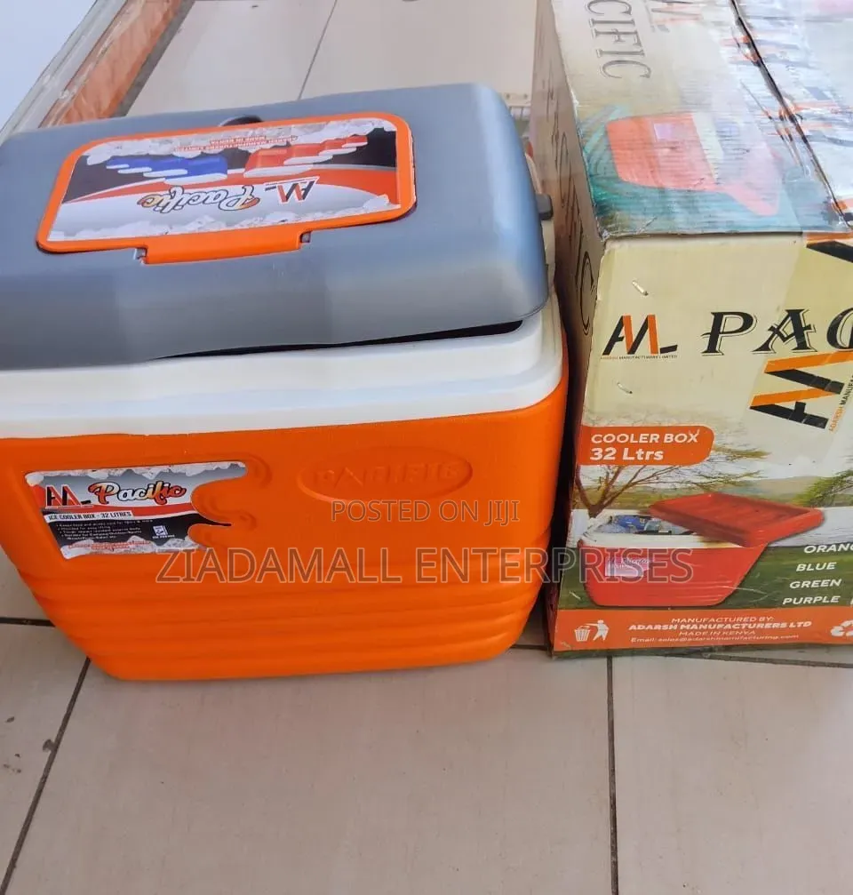 32 Litres Cooler Box, Cooler Bag Box Spacious, Durable Adventure-Rea