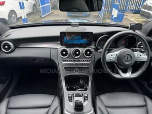 Mercedes-Benz C200 2019 Black