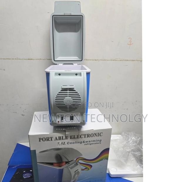 7.5 Litres Portable Car Electronic Cooling And Warming Refrigerator