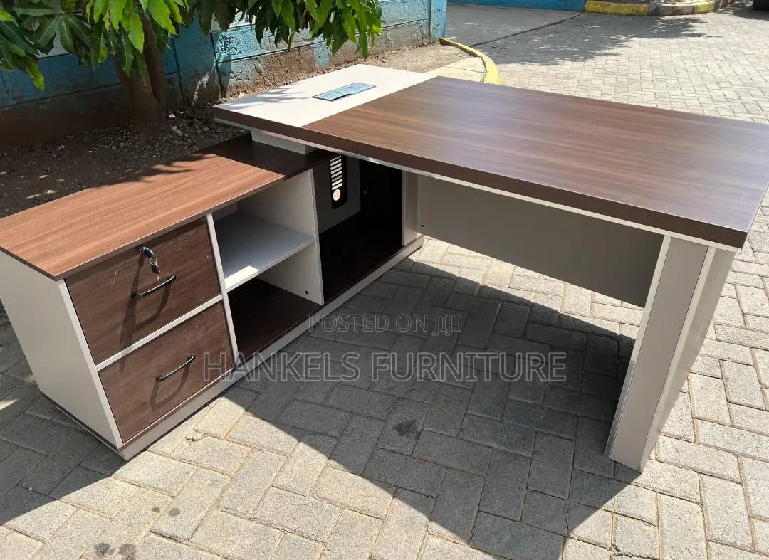 Executive L-Shaped Office Desk – Durable Desk for Corporate Offices
