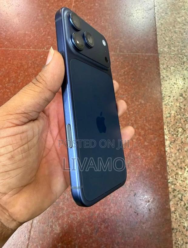 Apple iPhone 17 Pro Max 2 TB Blue - thumbnail 3