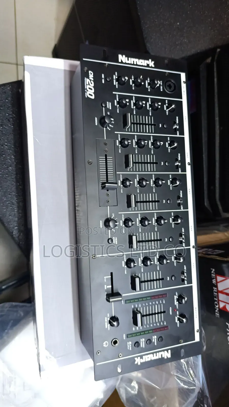 Numark Cm200 Professional 19" Dj Mixer - 5 Channels Plus Dj Mic