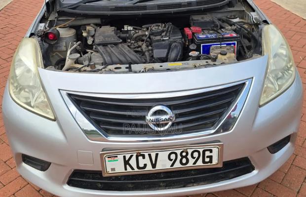 Nissan Tiida 2013 - thumbnail 2