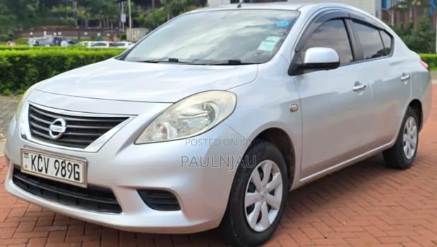 Nissan Tiida 2013 - thumbnail 4