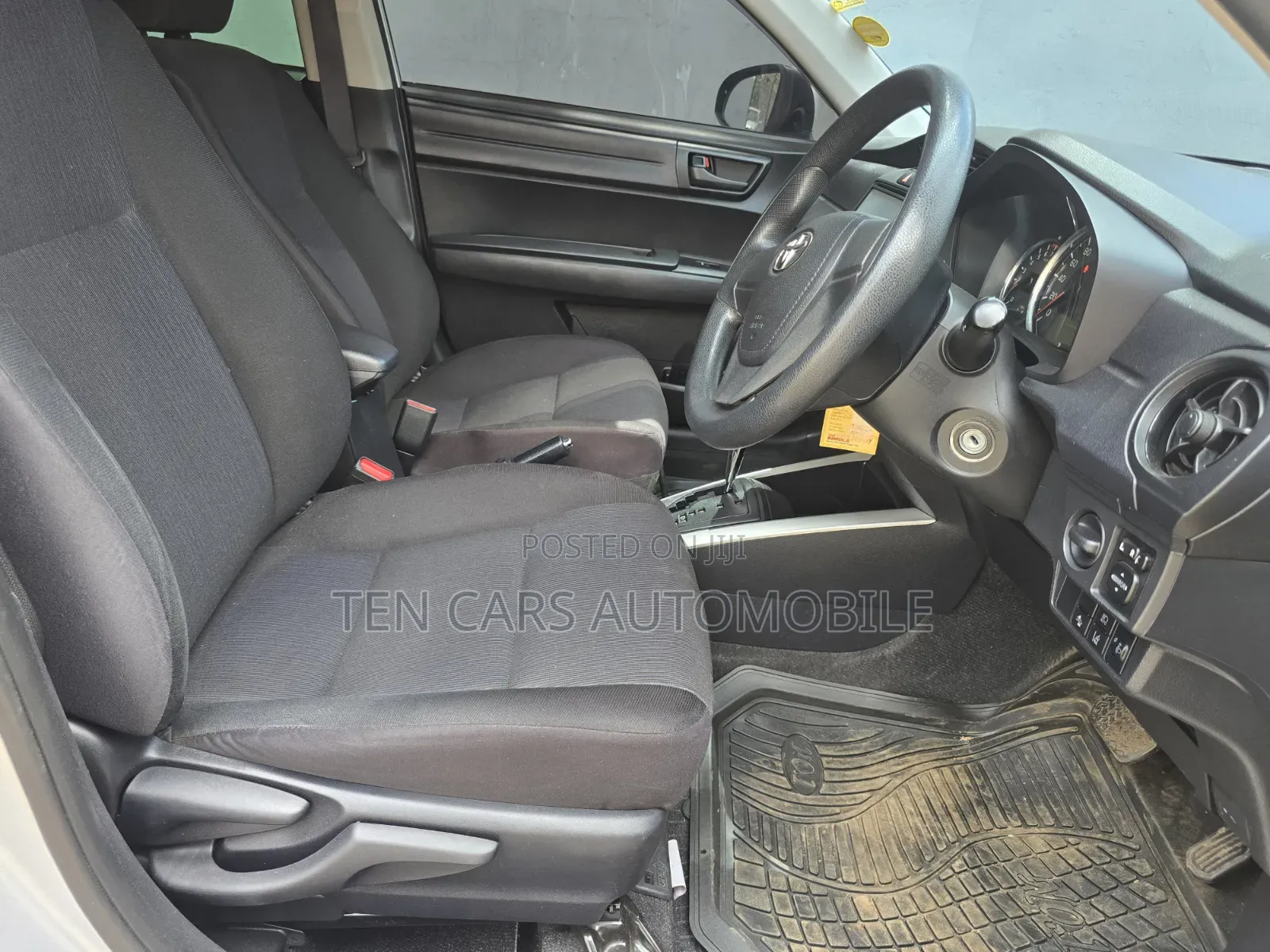 Toyota Corolla Fielder 2015 Silver