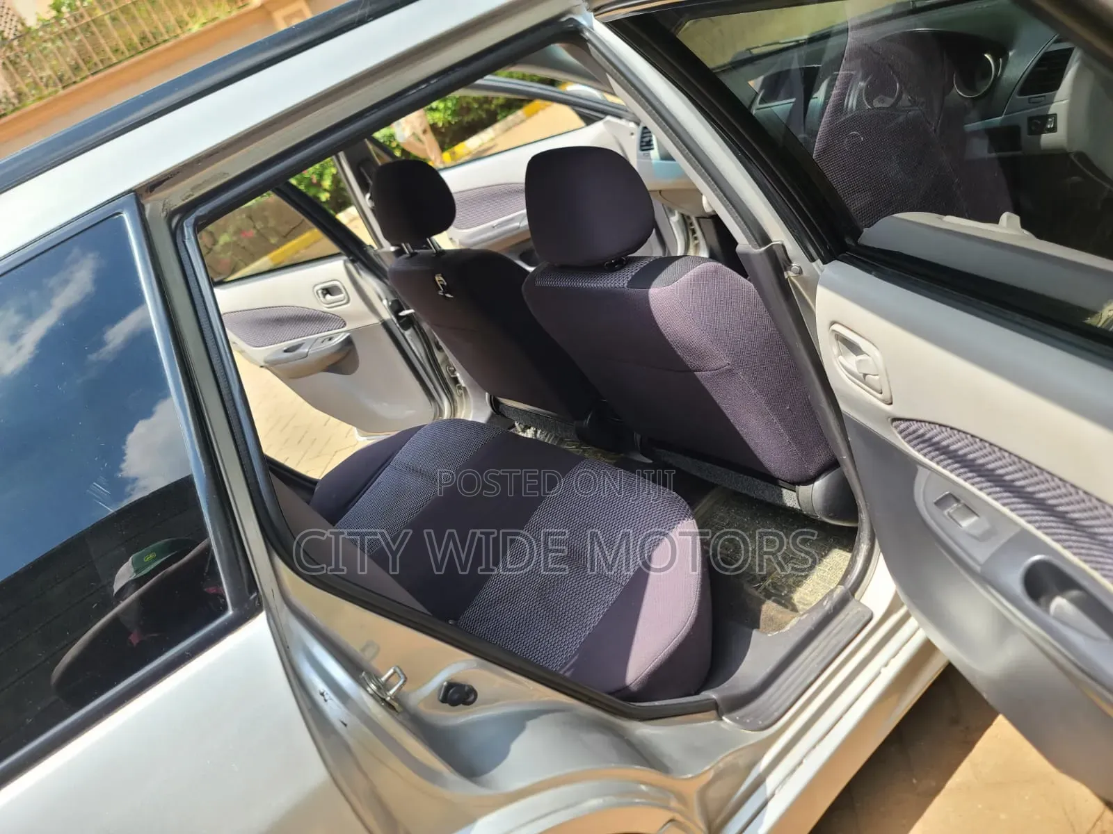 Nissan Wingroad 2005 Silver