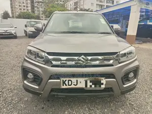 Suzuki Vitara 2022 Silver