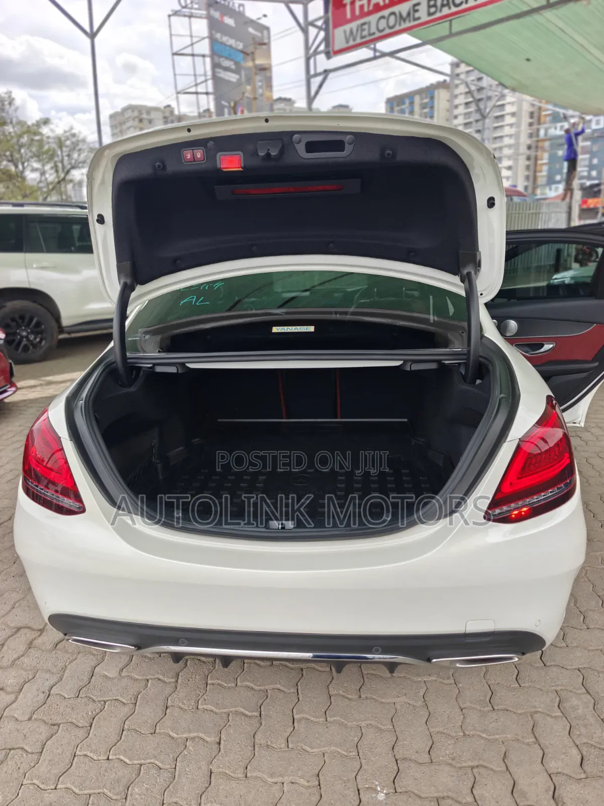 Mercedes-Benz C200 2019 White