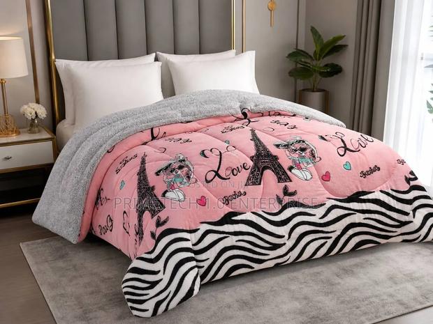 4 by 6 Flowered Woolen Duvet - thumbnail 3