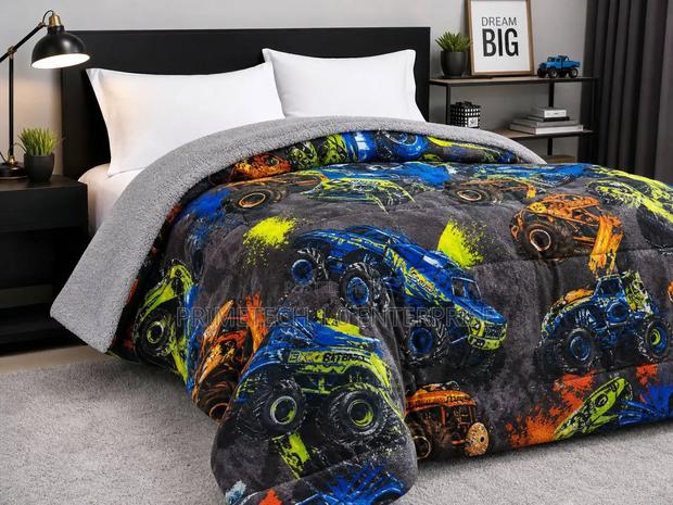 4 by 6 Flowered Woolen Duvet - thumbnail 4