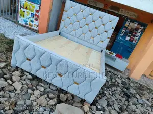 White Chester Bed