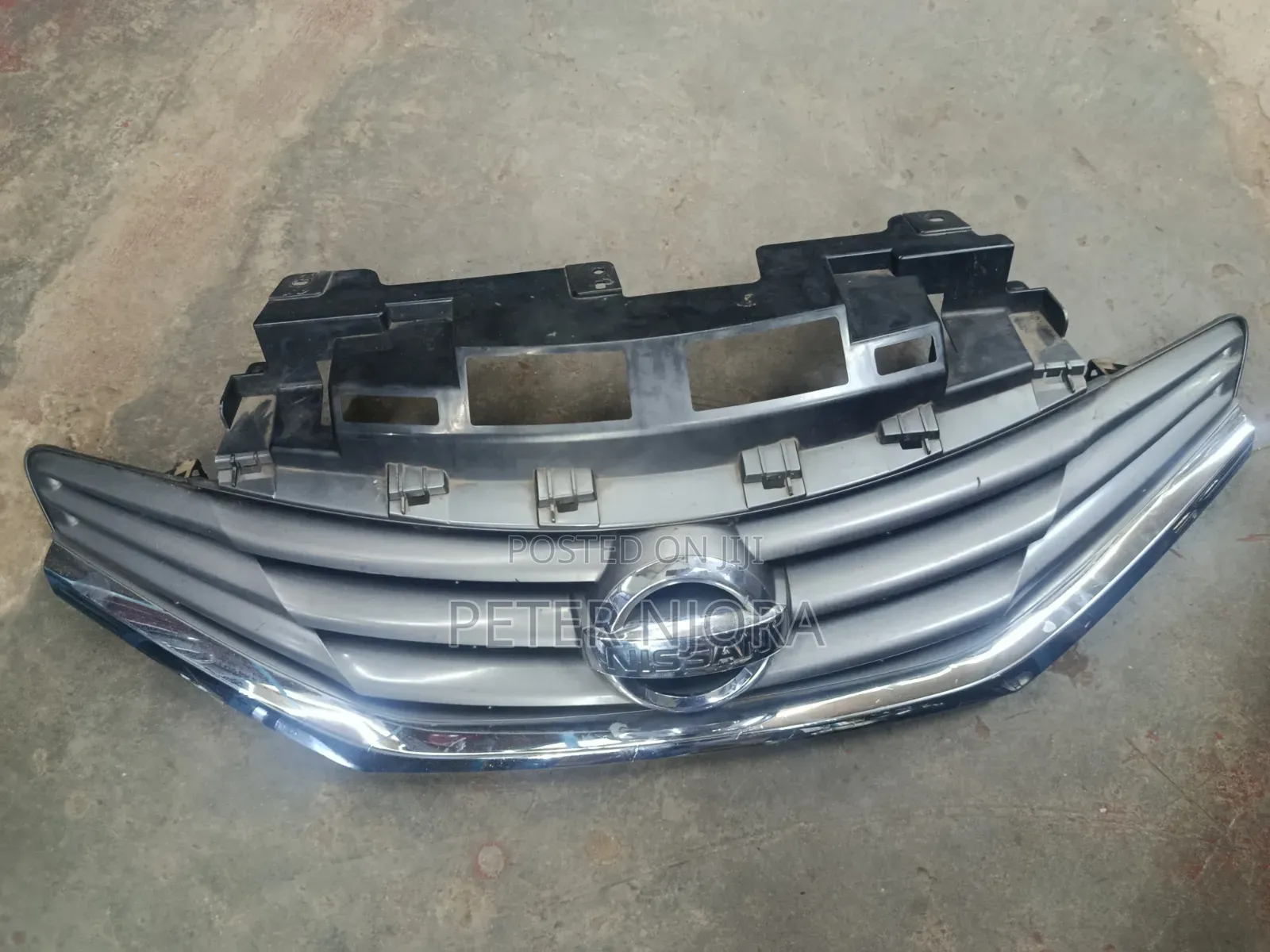 Note 2012 Front Grill