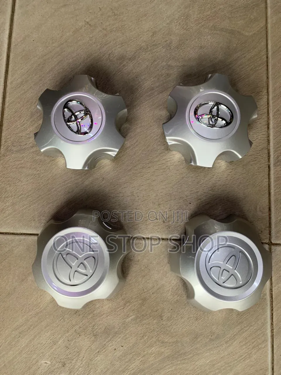 1pc Prado or Fortuner Replacement Centre Rim Hubs