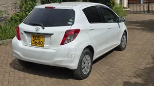 Toyota Vitz 2014 White