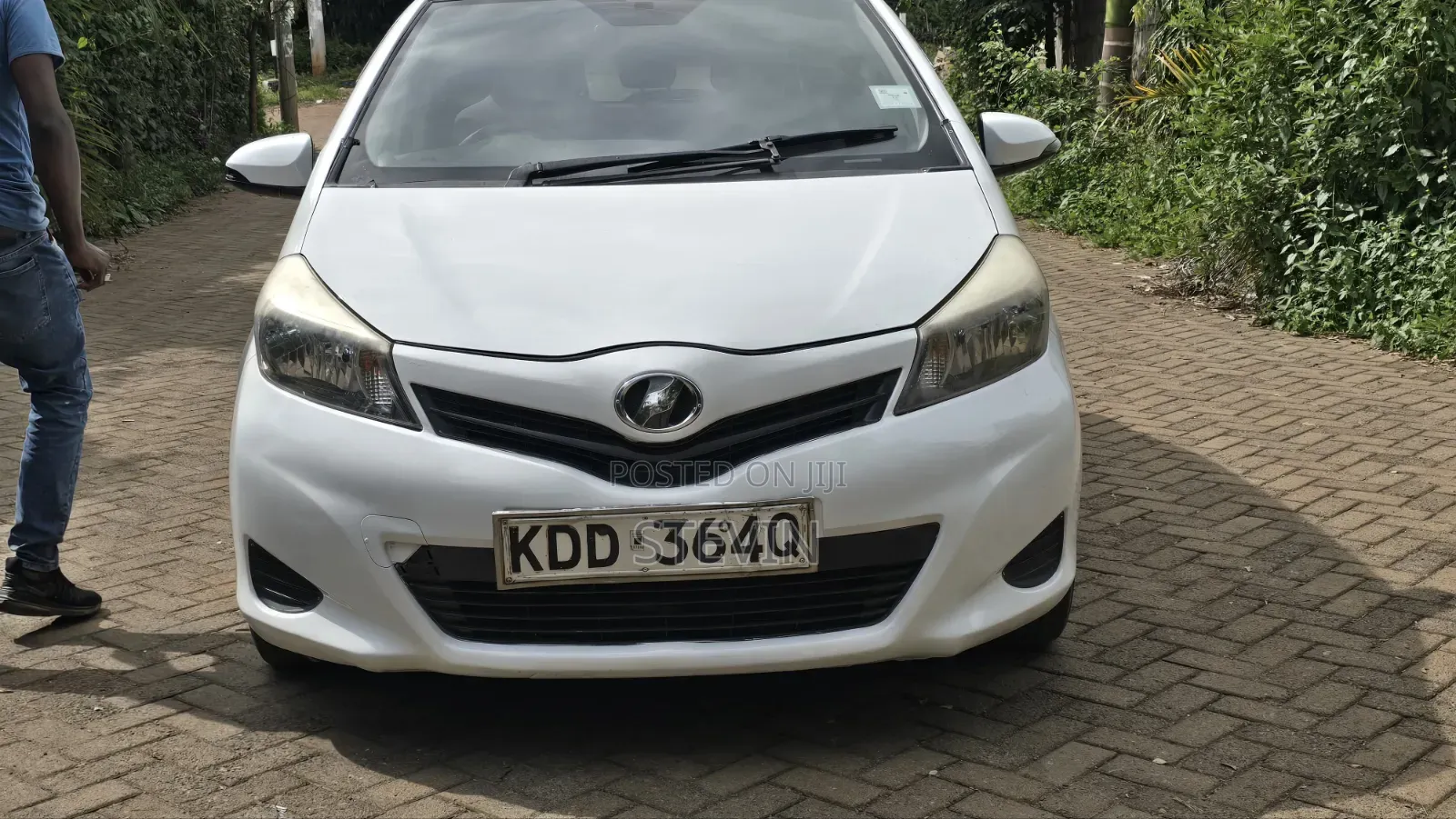Toyota Vitz 2014 White