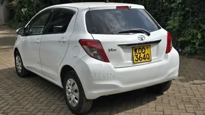 Toyota Vitz 2014 White