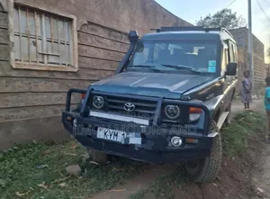 Toyota Land Cruiser Prado 1985 Green
