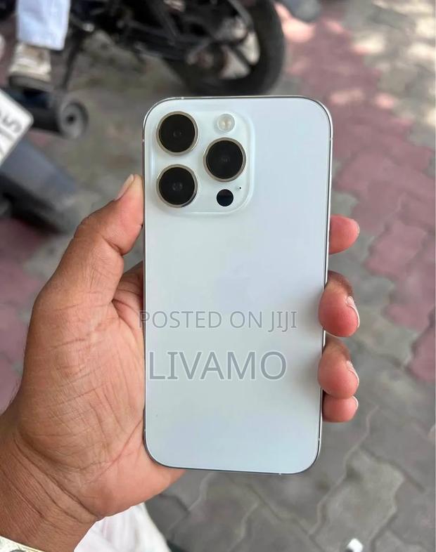 Apple iPhone 15 Pro 256 GB Silver - thumbnail 2