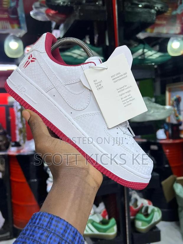 Nike Air Force 1 Low CMFT *Kobe Bryant*
Sizes:37-45 - thumbnail 2