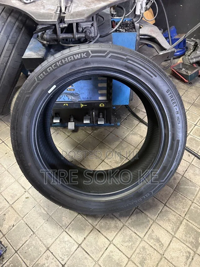 255/50r19 Blackhawk Street- H Tyre