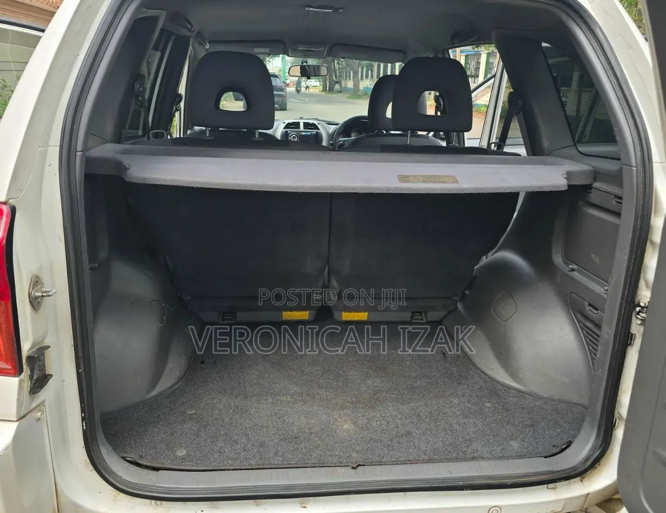 Toyota RAV4 Automatic 2000 White