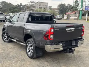 Toyota Hilux 2.4 Diesel 2020 Gray