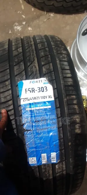275/45r21 Fortune FSR- 303 Tyre